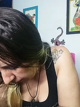 Snapshot of isabella_lovem chatting on 11/14/25, 12:31 isabella lovem online show from 11/14/25, 12:31