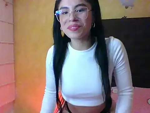 Snapshot of sasha_jonne chatting on 09/09/25, 04:11 sasha jonne online show from 09/09/25, 04:11