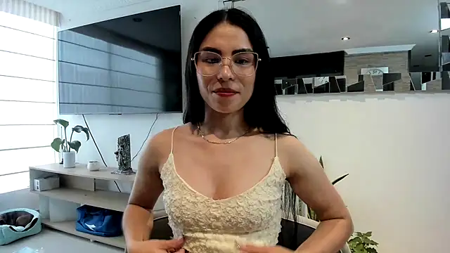 Snapshot of sasha_jonne chatting on 09/22/25, 09:32 sasha jonne online show from 09/22/25, 09:32