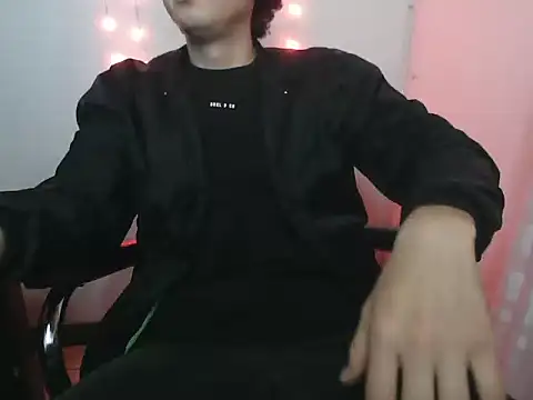 LiamMason online show from 12/01/25, 02:45