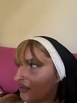 Sexy Bulgarian woman online show from 10/29/25, 10:47