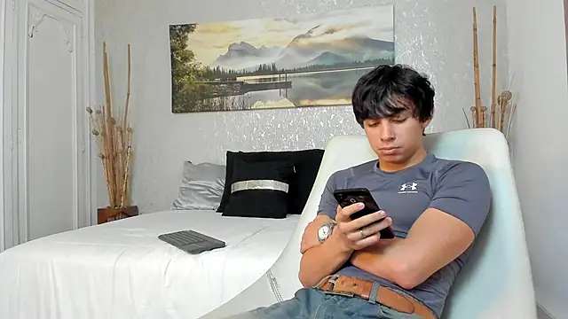 Snapshot of Tyler_durten chatting on 09/21/25, 03:22 Tyler durten online show from 09/21/25, 03:22
