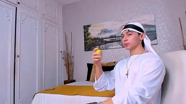 Tyler durten online show from 10/28/25, 03:07