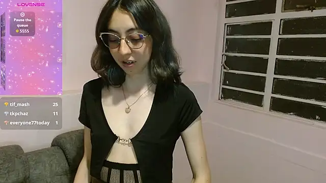 AnnieSparkle online show from 11/06/25, 11:42