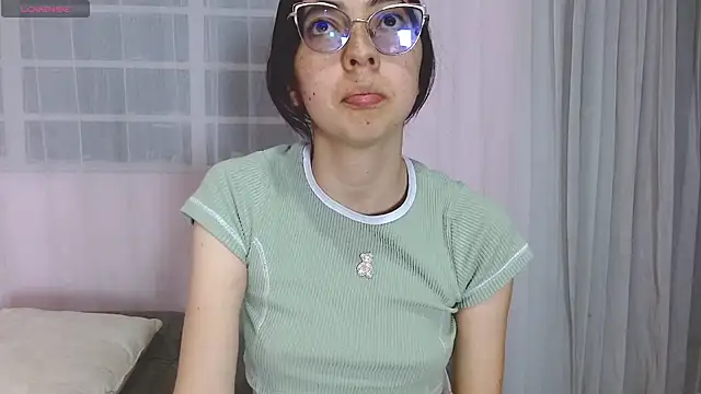 AnnieSparkle online show from 04/11/26, 12:07