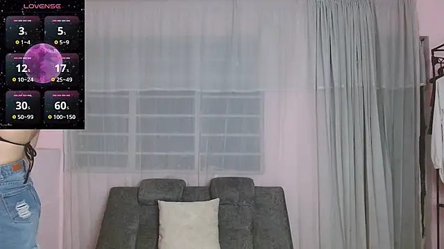 Snapshot of AnnieSparkle chatting on 07/15/26, 01:12 AnnieSparkle online show from 07/15/26, 01:12
