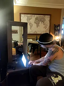 Titilouonlyf69 online show from 10/06/25, 08:09