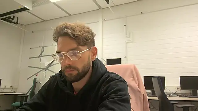 SweetBoyToy online show from 09/26/25, 12:28