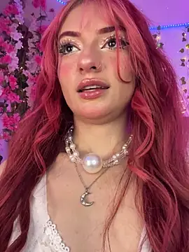 LucyGray online show from 04/08/26, 09:38