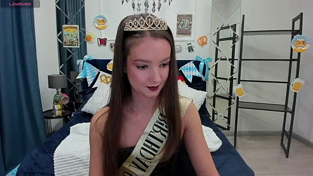 Snapshot of LoraSunnyy chatting on 09/30/25, 08:42 LoraSunnyy online show from 09/30/25, 08:42