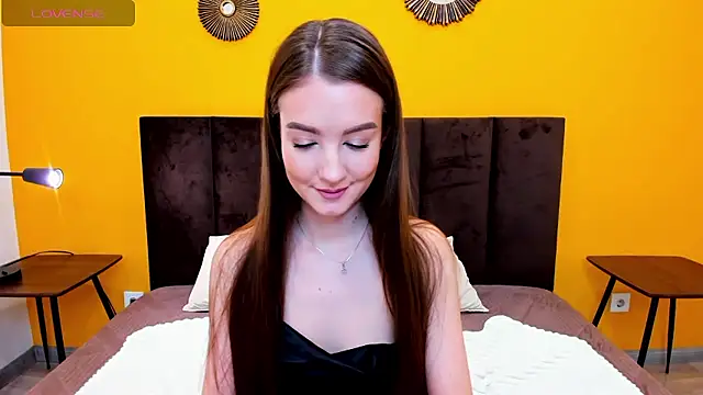 LoraSunnyy online show from 01/13/26, 07:34