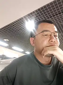 nnnnnan9527 online show from 04/17/26, 08:39