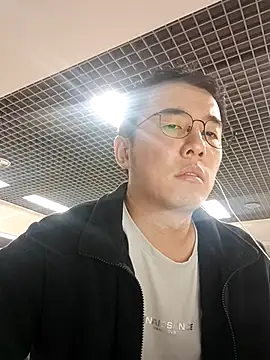 Snapshot of nnnnnan9527 chatting on 10/11/25, 07:42 nnnnnan9527 online show from 10/11/25, 07:42