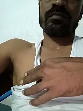 Snapshot of Mr_xxx007@xh chatting on 10/06/25, 05:02 Mr xxx007xh online show from 10/06/25, 05:02
