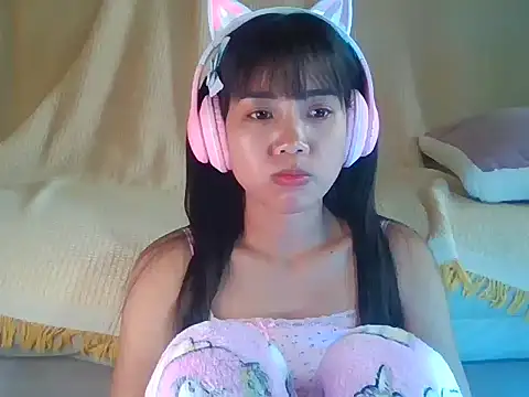 AnnewithanE online show from 09/24/25, 08:10