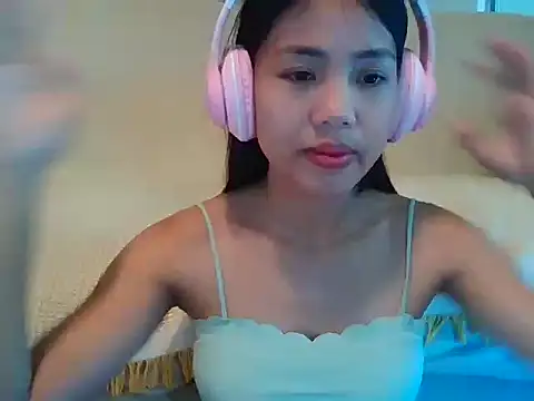 AnnewithanE online show from 09/10/25, 03:16