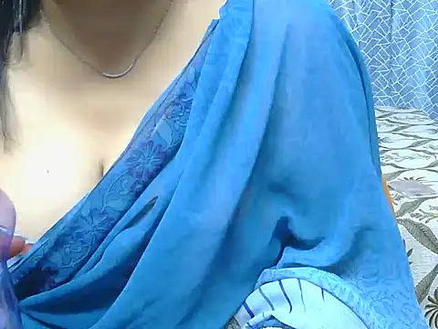 Its-ishikaa online show from 10/19/25, 04:37