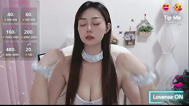 Abb-qiaoyi online show from 12/04/25, 09:47