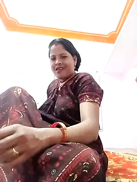 Snapshot of Sexi_savitri chatting on 10/17/25, 08:06 Sexi savitri online show from 10/17/25, 08:06