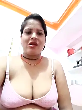 Snapshot of Sexi_savitri chatting on 09/16/25, 02:40 Sexi savitri online show from 09/16/25, 02:40