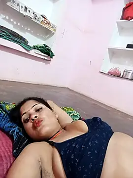 Snapshot of Sexi_savitri chatting on 09/23/25, 04:25 Sexi savitri online show from 09/23/25, 04:25