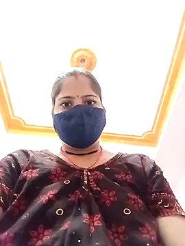 Snapshot of Sexi_savitri chatting on 10/02/25, 05:00 Sexi savitri online show from 10/02/25, 05:00