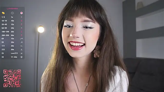 Snapshot of DreamyDaisy chatting on 10/10/25, 06:42 DreamyDaisy online show from 10/10/25, 06:42