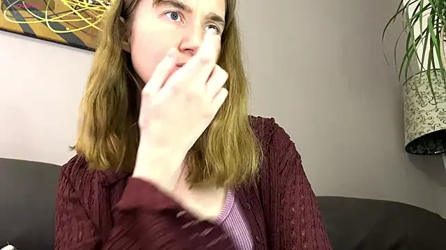 velina   online show from 10/05/25, 08:32