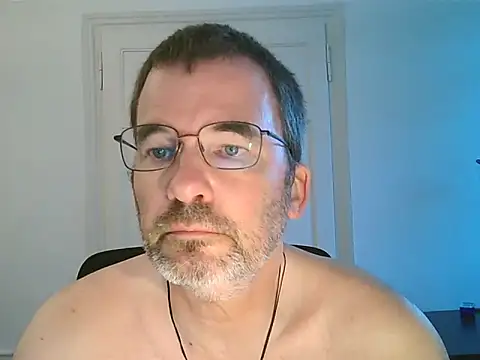 Snapshot of stallionrider88 chatting on 07/11/26, 07:03 stallionrider88 online show from 07/11/26, 07:03