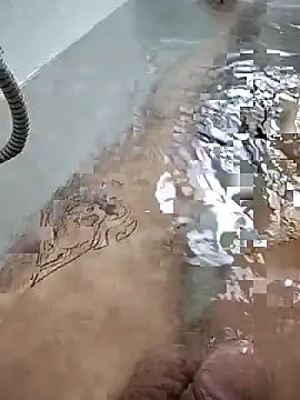 Snapshot of Ericketaurore chatting on 09/14/25, 02:17 Ericketaurore online show from 09/14/25, 02:17