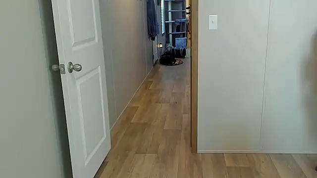 Allie Kat online show from 10/31/25, 05:20