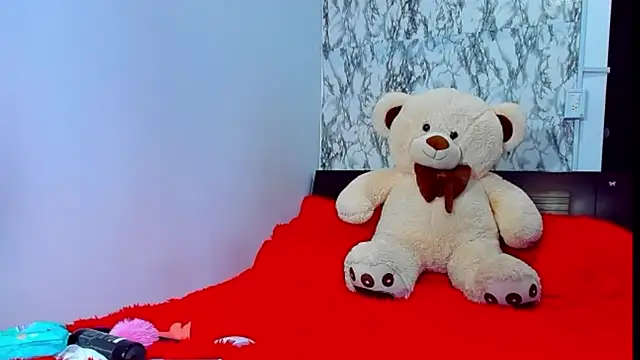Snapshot of maia_bronce chatting on 09/21/25, 06:46 maia bronce online show from 09/21/25, 06:46