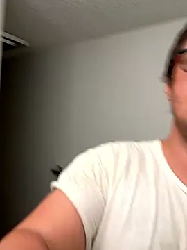 Snapshot of bigdickdaddy12691 chatting on 09/28/25, 10:11 bigdickdaddy12691 online show from 09/28/25, 10:11