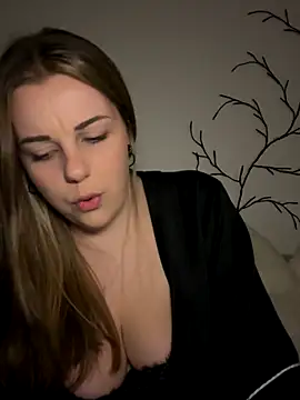 Snapshot of ItsLxsa chatting on 09/23/25, 09:22 ItsLxsa online show from 09/23/25, 09:22