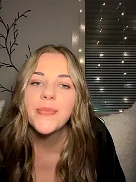 Snapshot of ItsLxsa chatting on 09/26/25, 09:43 ItsLxsa online show from 09/26/25, 09:43