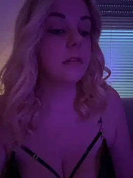 ItsLxsa online show from 06/02/26, 07:47