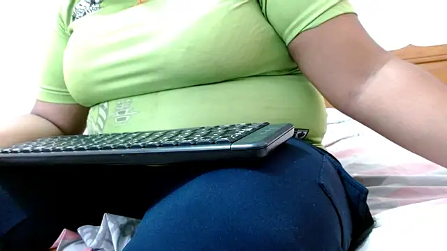 69smallstar online show from 10/06/25, 05:57