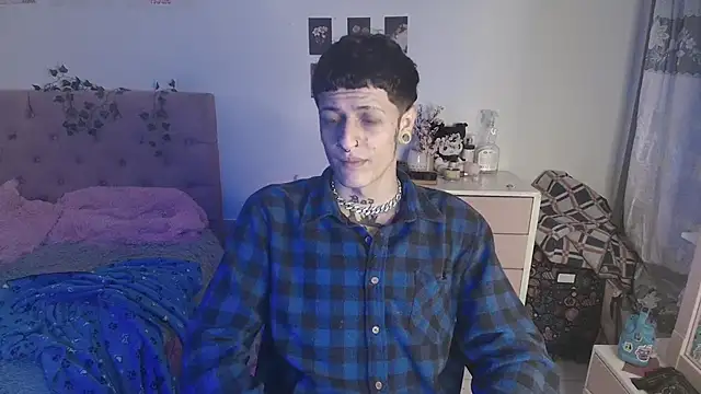 2cyboy  online show from 09/19/25, 08:46