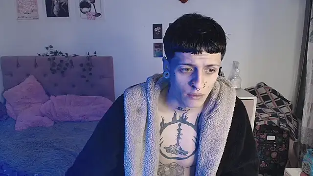 2cyboy  online show from 09/17/25, 08:00
