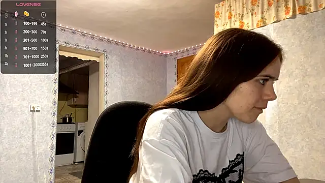 Lia rise online show from 10/22/25, 05:01