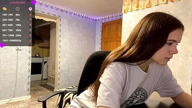 Lia rise online show from 11/08/25, 01:03