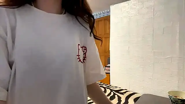 Lia rise online show from 11/24/25, 03:12