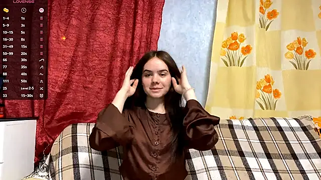 Lia rise online show from 10/10/25, 04:08