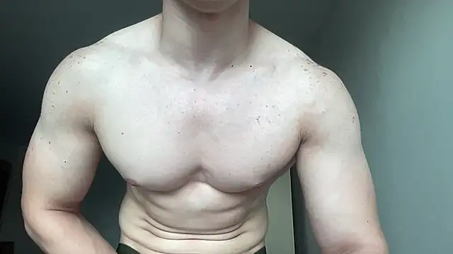 Snapshot of muscledoctor24 chatting on 10/12/25, 07:54 muscledoctor24 online show from 10/12/25, 07:54