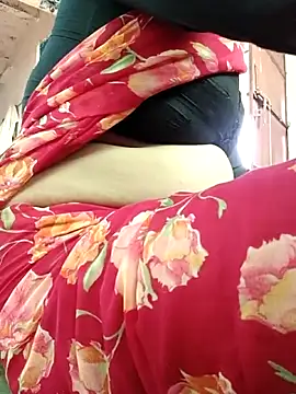 Snapshot of Hot_pooja55 chatting on 10/05/25, 02:13 Hot pooja55 online show from 10/05/25, 02:13