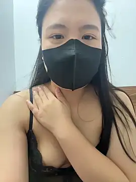 Snapshot of ____Vanessa___ chatting on 10/16/25, 05:10     Vanessa    online show from 10/16/25, 05:10