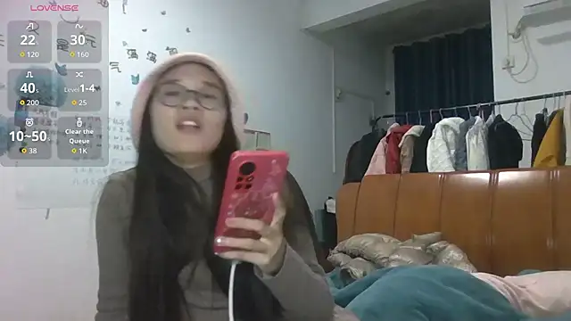 Monice1314 online show from 10/28/25, 12:04