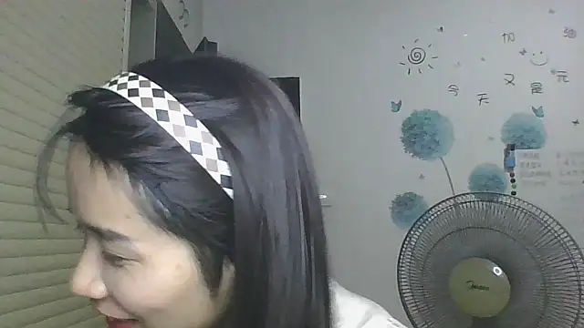 Snapshot of Monice1314 chatting on 09/25/25, 12:22 Monice1314 online show from 09/25/25, 12:22