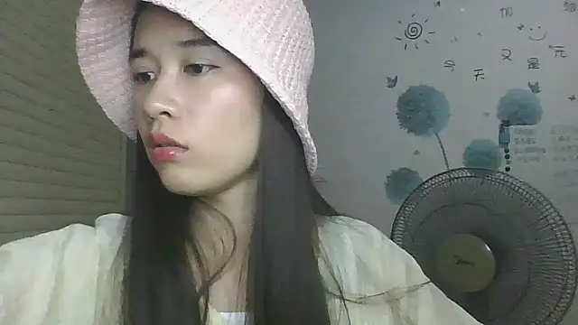 Snapshot of Monice1314 chatting on 09/27/25, 11:05 Monice1314 online show from 09/27/25, 11:05