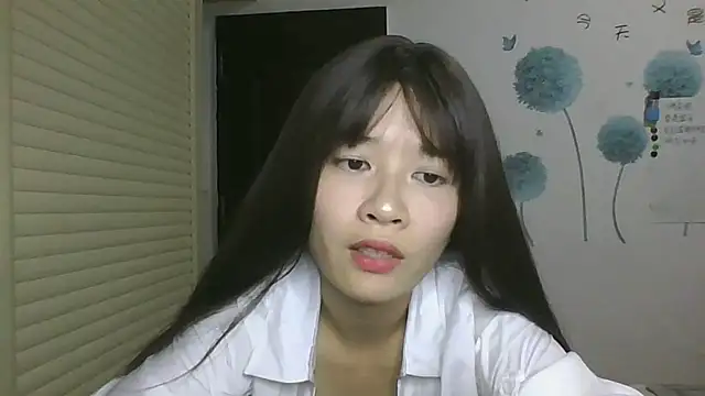 Snapshot of Monice1314 chatting on 10/04/25, 12:28 Monice1314 online show from 10/04/25, 12:28